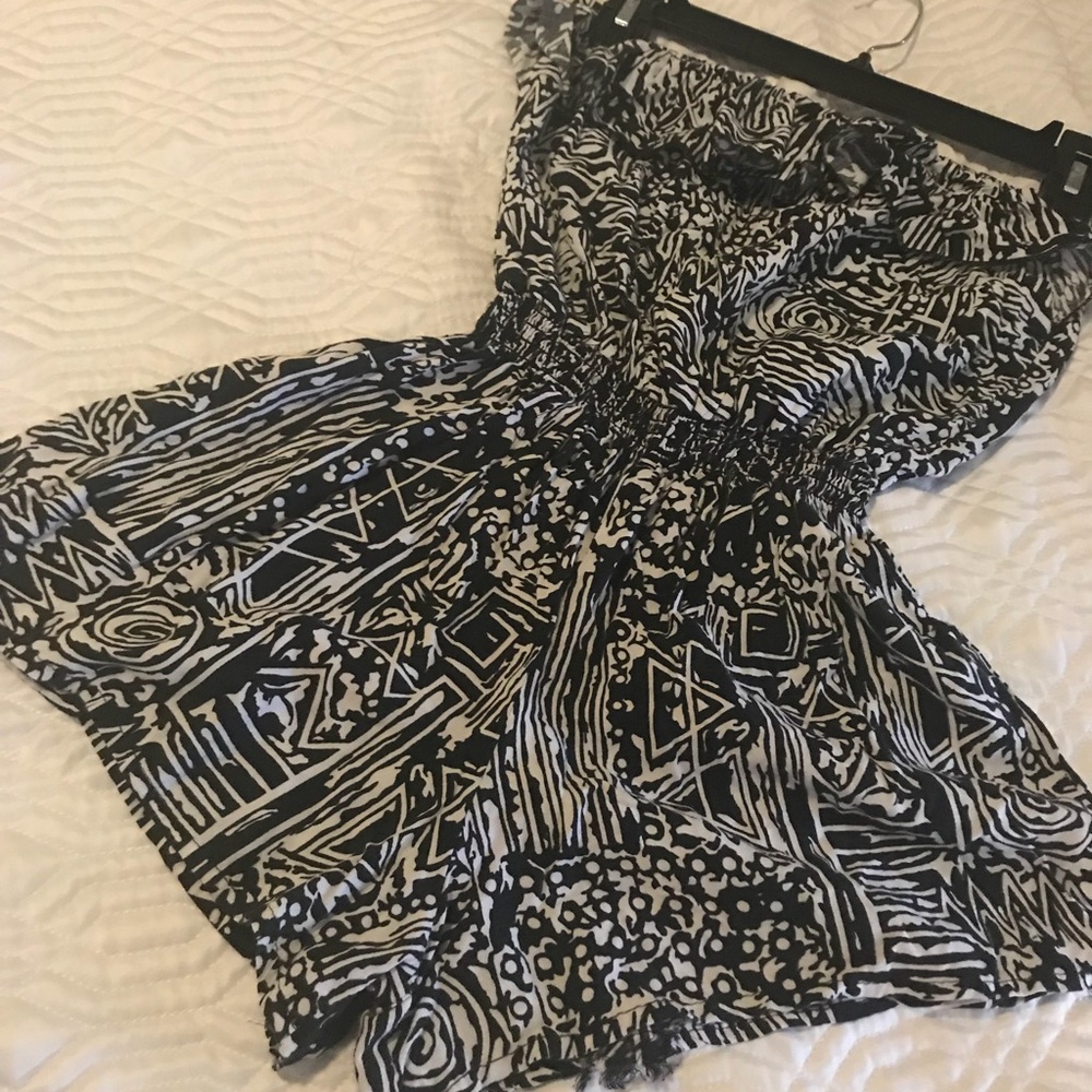 Jumpsuit small for teenage